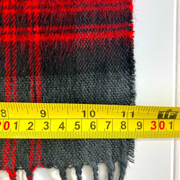 Christian Dior vintage men’s acrylic plaid scarf - Picture 4 of 6